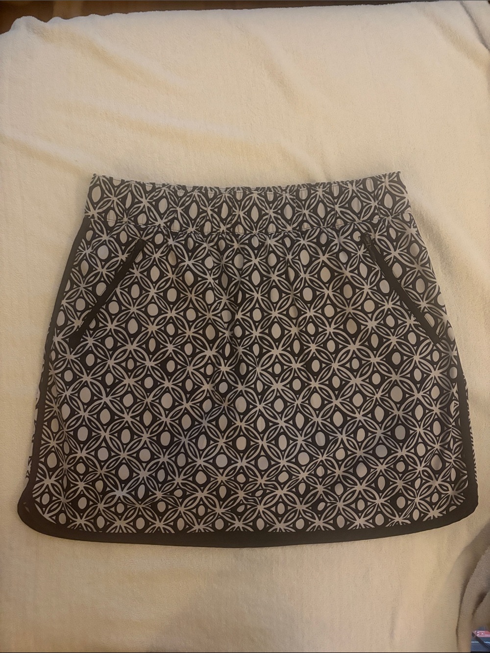 Talbots Navy and White Geometric A-Line Skort with zip pockets